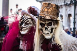 I carnevali più strani del mondo. I luoghi dove il Carnevale è pazzo, insolito e bizzarro