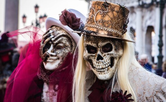 I carnevali più strani del mondo. I luoghi dove il Carnevale è pazzo, insolito e bizzarro